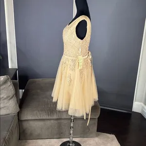 Women’s Gold Satin and Tulle Floral Short Prom Party Formal Dress Size 8 NEW thumbnail 6