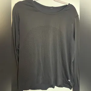 lululemon long sleeve thumbnail 2