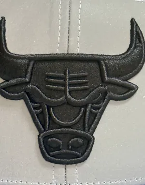 New Mitchell & Ness Chicago Bulls White Day 5 Snapback Hat thumbnail 4