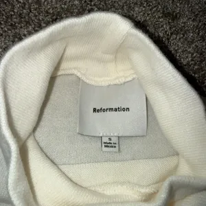 Reformation Turtleneck Women S White Excellent Balloon‎ Sleeve Tencel Top thumbnail 2
