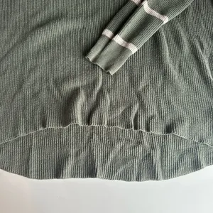 American Eagle great sweater thumbnail 3