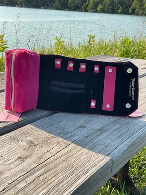 NWT Juicy Couture Hot Pink Travel Jewelry Organizer Roll Case Velvet Embossed Zip Pouch thumbnail 10