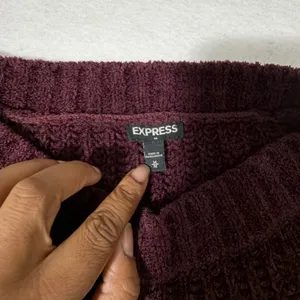 Express Womens Burgundy Chenille Cable Knit Pullover Sweater Size M Wine Red thumbnail 2
