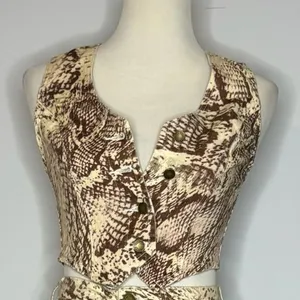 Nasty Gal- Denim Snake Print Waistcoat thumbnail 4