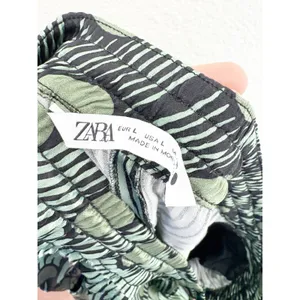 Zara Green Geometric Flowy Satin Cropped Pants Size Large Abstract Funky Boho thumbnail 6