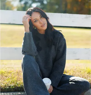 Lane 201 Leftover cozy sweater thumbnail 3