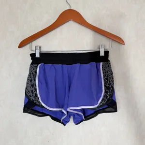 Lululemon Women’s Super Squad Short 2.5” in Iris Flower/Watermark Slate Black 4 thumbnail 4