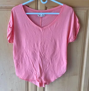 T-Shirt thumbnail 1