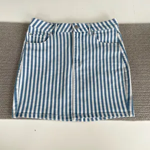 Garage Blue and White Striped Stretch Denim Mini Skirt Size Medium thumbnail 2