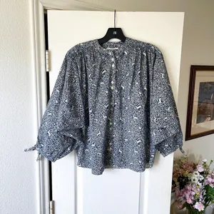 Doen O’Keeffe Blouse Prancing Fawn Floral Cotton Blue Cream Small‎ NWT thumbnail 2