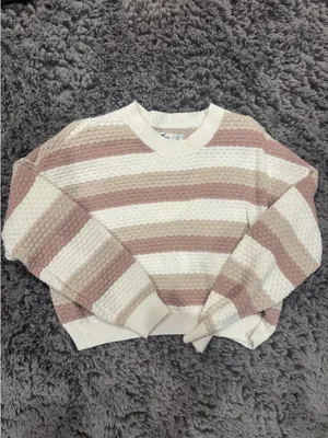 Hollister pink and white Sweater thumbnail 2