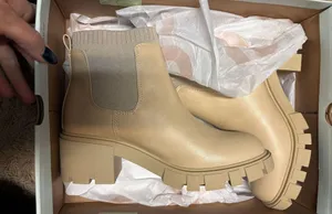 SO Tan  Boots thumbnail 1