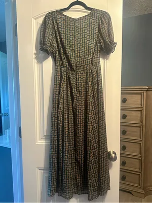 Vernacular Green Floral Midi Dress with Puff Sleeves thumbnail 2