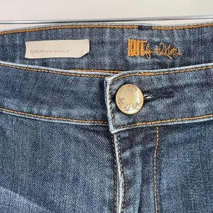 Kut from‎ the Kloth ‘Farrah’ baby boot cut jeans 10 KFTK thumbnail 4