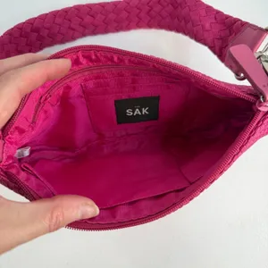 Vtg Y2K The Sak Small Pink Woven Shoulder Bag‎ Silver Zipper Femme Twee Crochet thumbnail 8