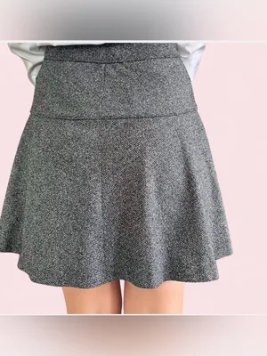 Banana Republic black and gray flounce tweed skirt size 8 thumbnail 2