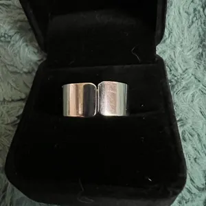 Women’s Stainless Steel Silver Adjustable Ring Size 7-9 thumbnail 2