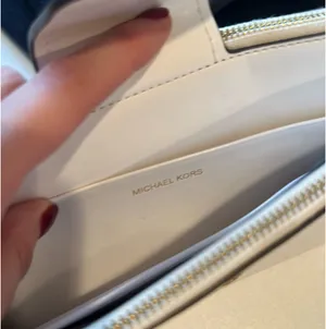 Michael Kors White Crossbody Purse thumbnail 3