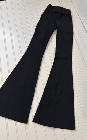 NWT OFFLINE By Aerie Ribbed Pocket Foldover Flare Leggings Black Sports XS Long thumbnail 1