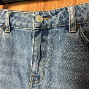 PacSun‎ Distressed Denim Skirt 25 thumbnail 3