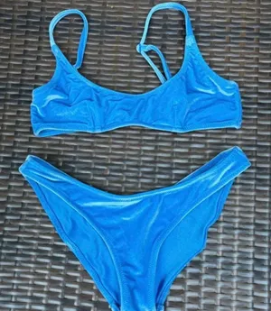 Triangl velvet bikini thumbnail 1