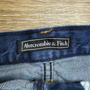 Abercrombie & Fitch High Rise Distressed Denim Shorts Women's Size 25 Raw Hem thumbnail 2