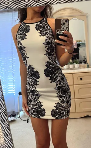 Formal / Homecoming Dress White Size 2 thumbnail 1
