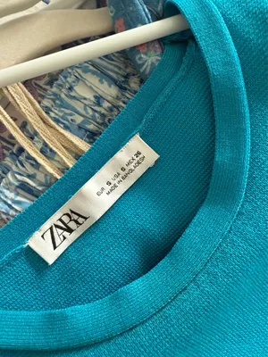 ZARA Top Crop thumbnail 2