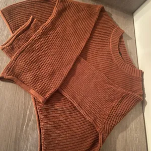 Like New Wild Fable sweater thumbnail 4