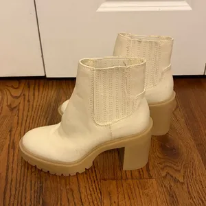 Dolce Vita Caster H2O Canvas booties Size 7.5 New without Box thumbnail 3