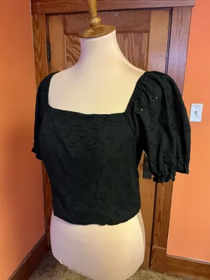 Mason & Belle Black Smocked Puff Sleeve Top Lace Up Back Crop Blouse Size L thumbnail 11