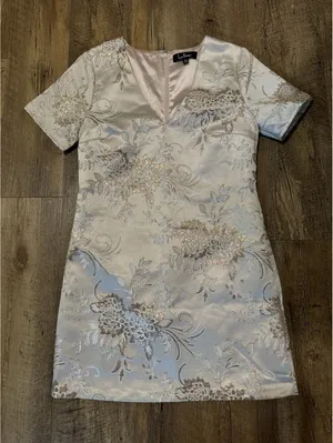 Lulus Jacquard Shift Dress Go with the Glow Metallic Champagne Floral Size XS thumbnail 2