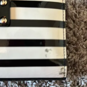 Striped black and white, shiny Kate Spade card wallet thumbnail 2