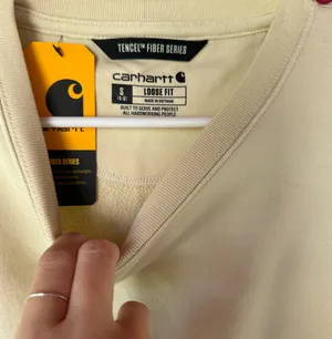 Carhartt Long Sleeve Crewneck thumbnail 2