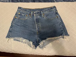 Levi’s Jean Denim Shorts 501 thumbnail 1