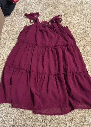 Francesca’s maroon dress  thumbnail 1