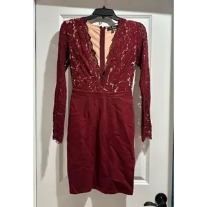 Lulu’s “Swoon-er or Later” Lace V-Neck Bodycon Dress thumbnail 2