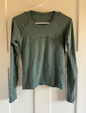 Lululemon Swiftly Tech Long Sleeve thumbnail 1