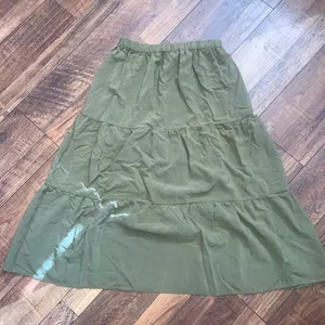 Y2k boho prairie Cottagecore green skirt size small $46 fall long skirt thumbnail 2