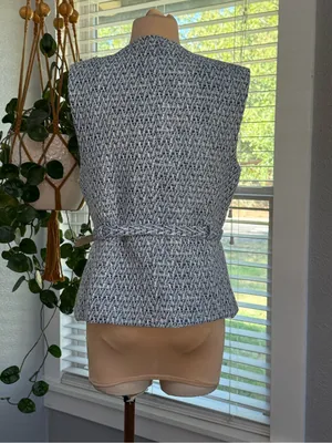 Viral Fall NWOT Zara Tweed Belted Vest Size Large thumbnail 4