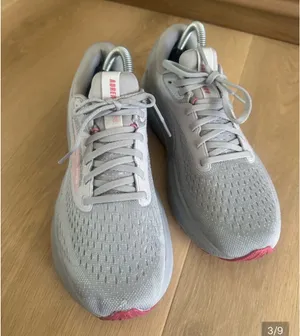 Brooks Adrenaline GTS 24 Running Sneakers thumbnail 3