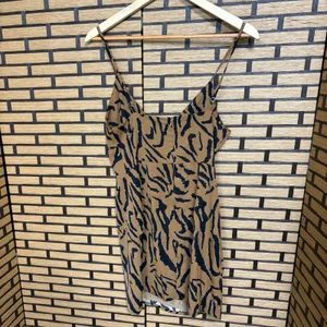 Nasty Gal Tiger Print Mini‎ Dress Size 4 thumbnail 2