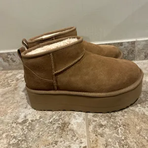 UGG Ultra Mini Platform Chestnut Women's Size 8 thumbnail 2