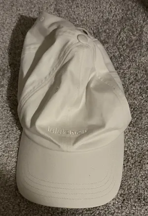 Lululemon Hat thumbnail 1
