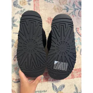 Ugg Women's Disquette Black Shearling Platform Slippers Clogs Size 8 thumbnail 6