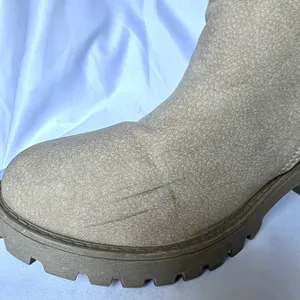 Dirty Laundry Tan Chunky Lug Ankle Boots thumbnail 6