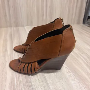 Vince Camuto Womens Cognac Brown Leather Strappy Woven Wedge Sandals 6.5 B 36.5 thumbnail 2