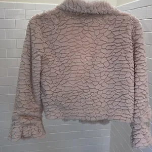 Faux Fur cropped coat thumbnail 3