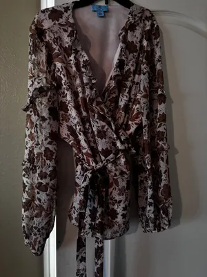 CeCe Blouse thumbnail 1