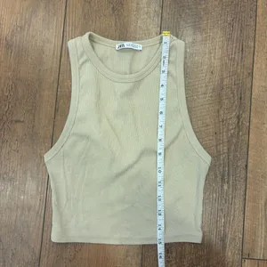 ZARA WOMEN'S RIBBED HIGH NECK TANK CROP TOP SLEEVELESS TAN SIZE M - Minimalist thumbnail 6